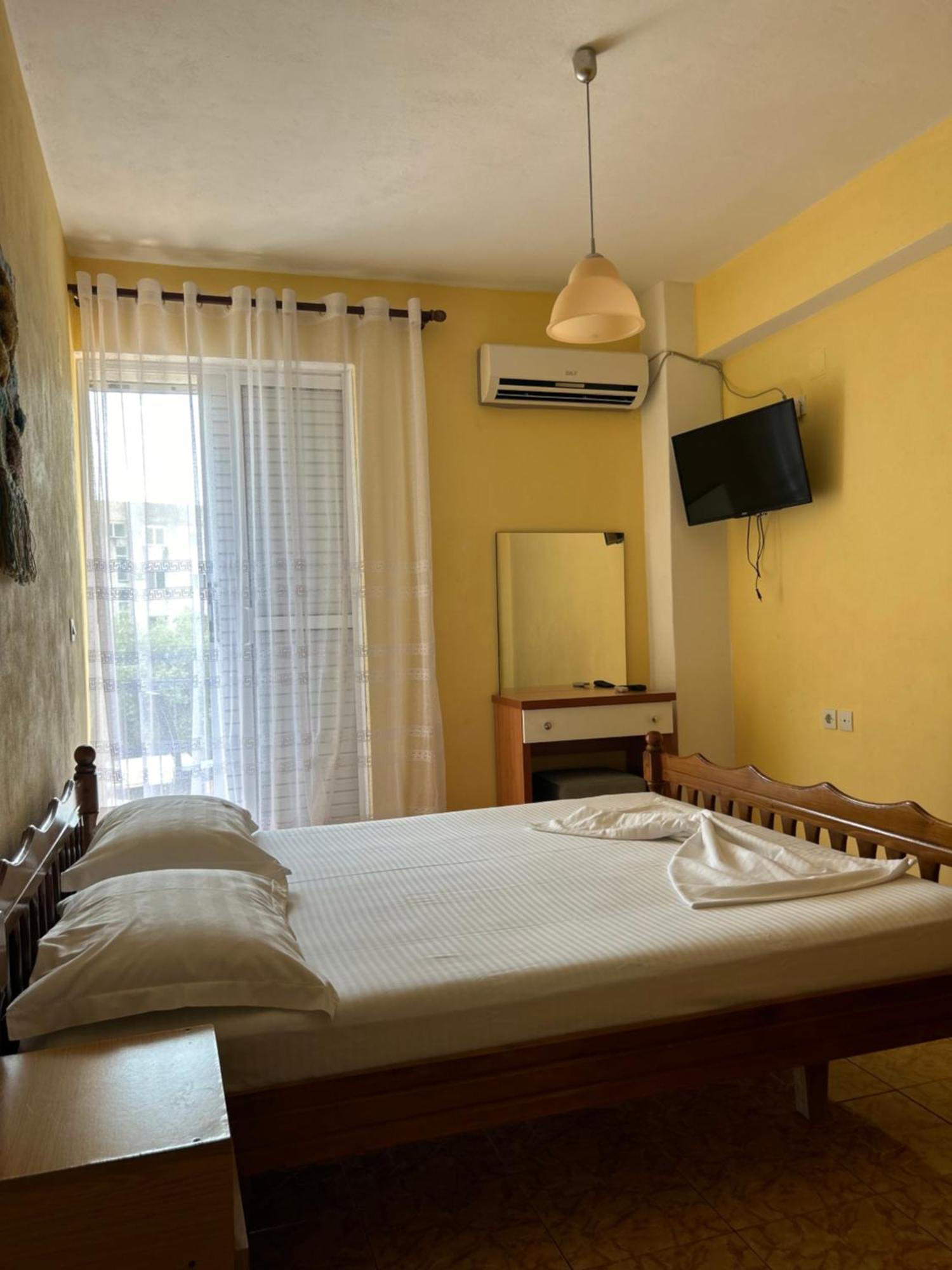 Areti Rooms Hotel Himarë Dış mekan fotoğraf