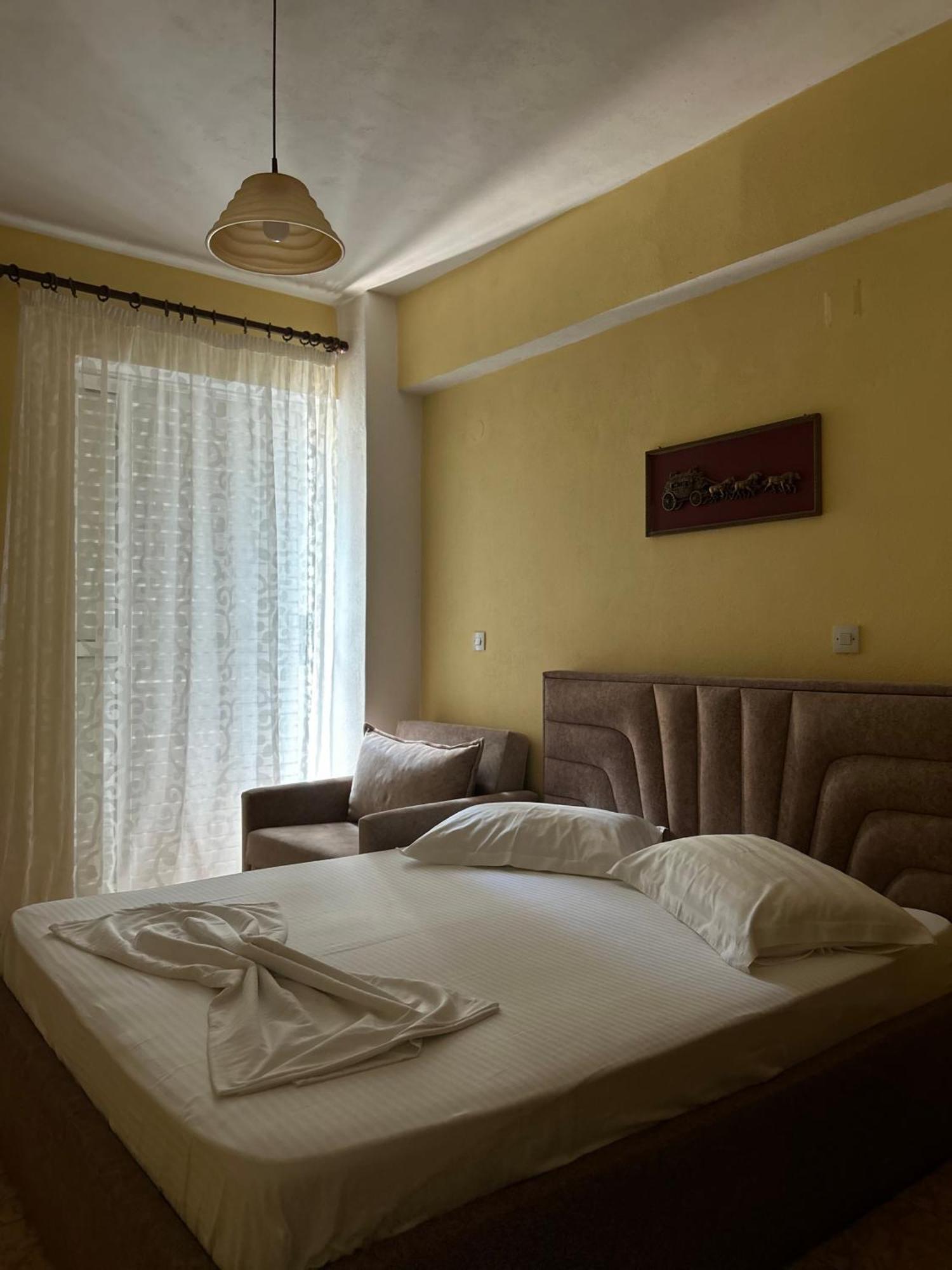 Areti Rooms Hotel Himarë Dış mekan fotoğraf